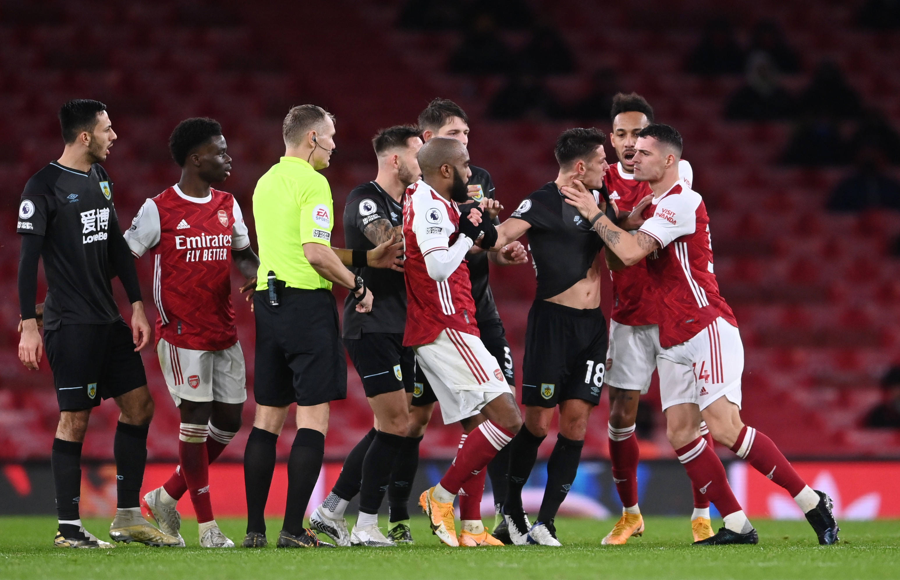 交媒体上得 交媒体上得